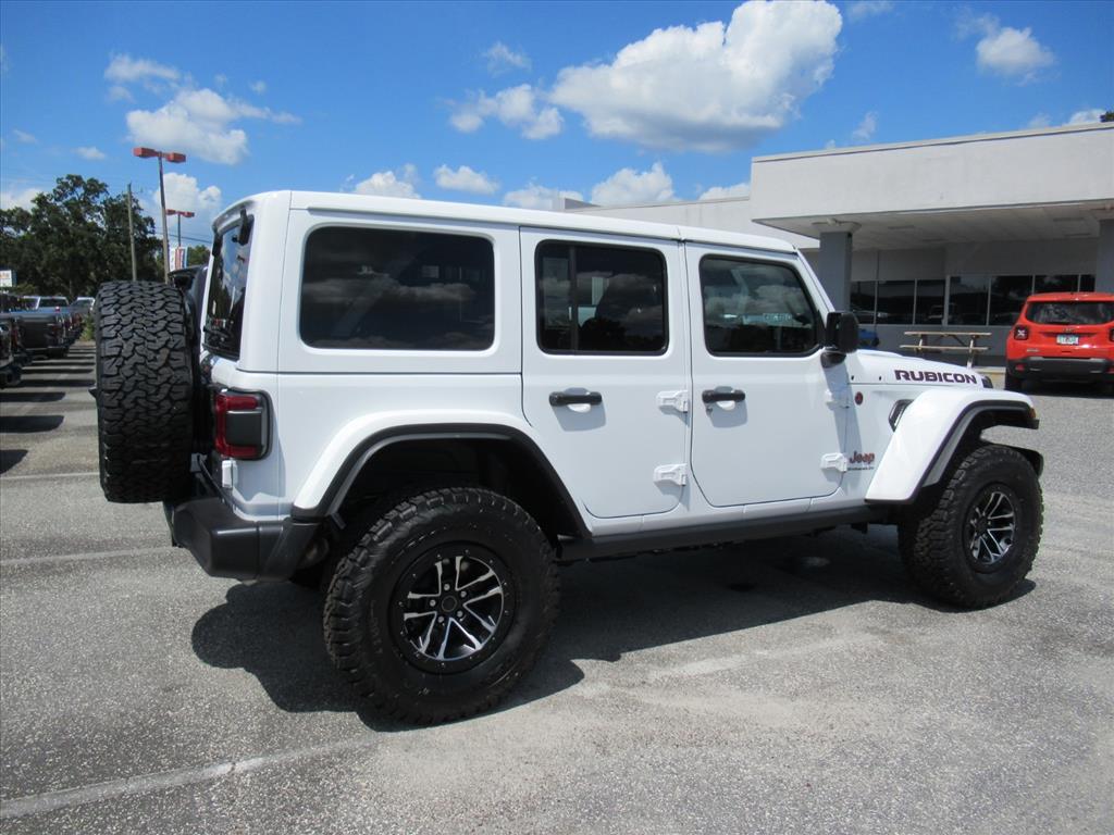 2025 Jeep Wrangler Rubicon photo 6