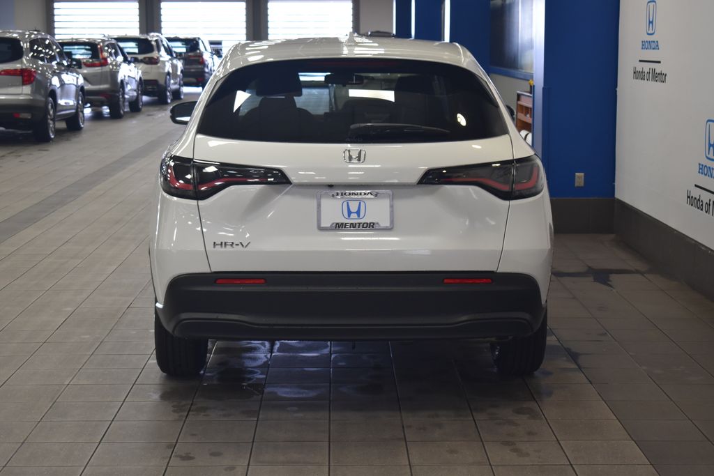 2026 Honda HR-V LX photo 5