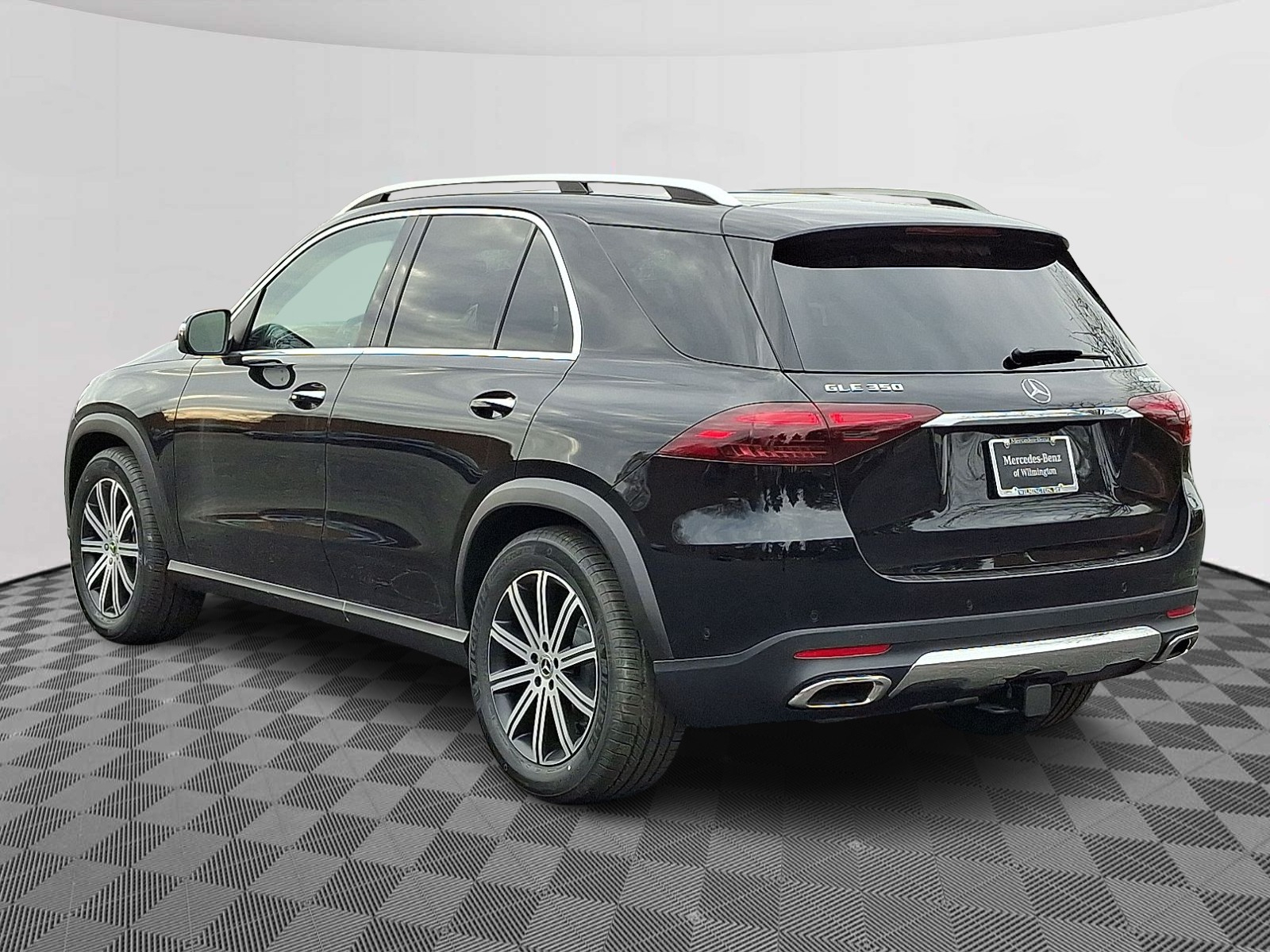 2026 Mercedes Benz GLE 350 4MATIC photo 4