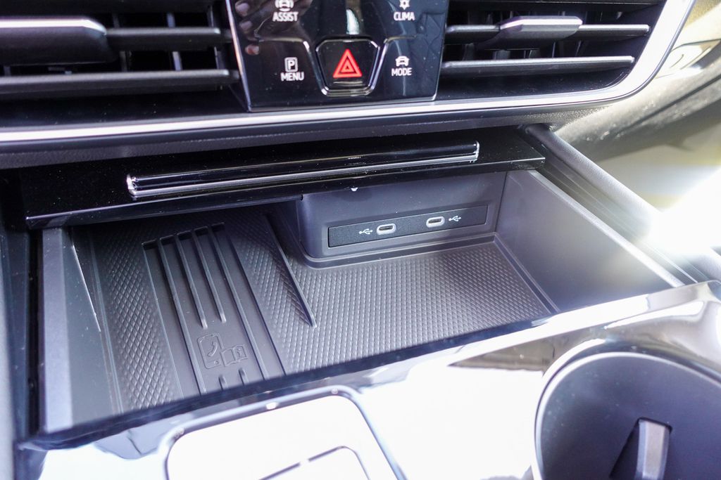 2025 Volkswagen Atlas SEL Premium R-Line photo 20
