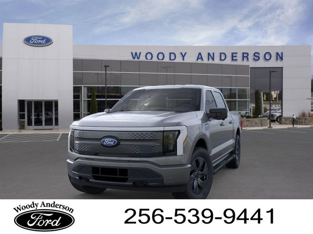 2025 Ford F-150 Lightning photo 2