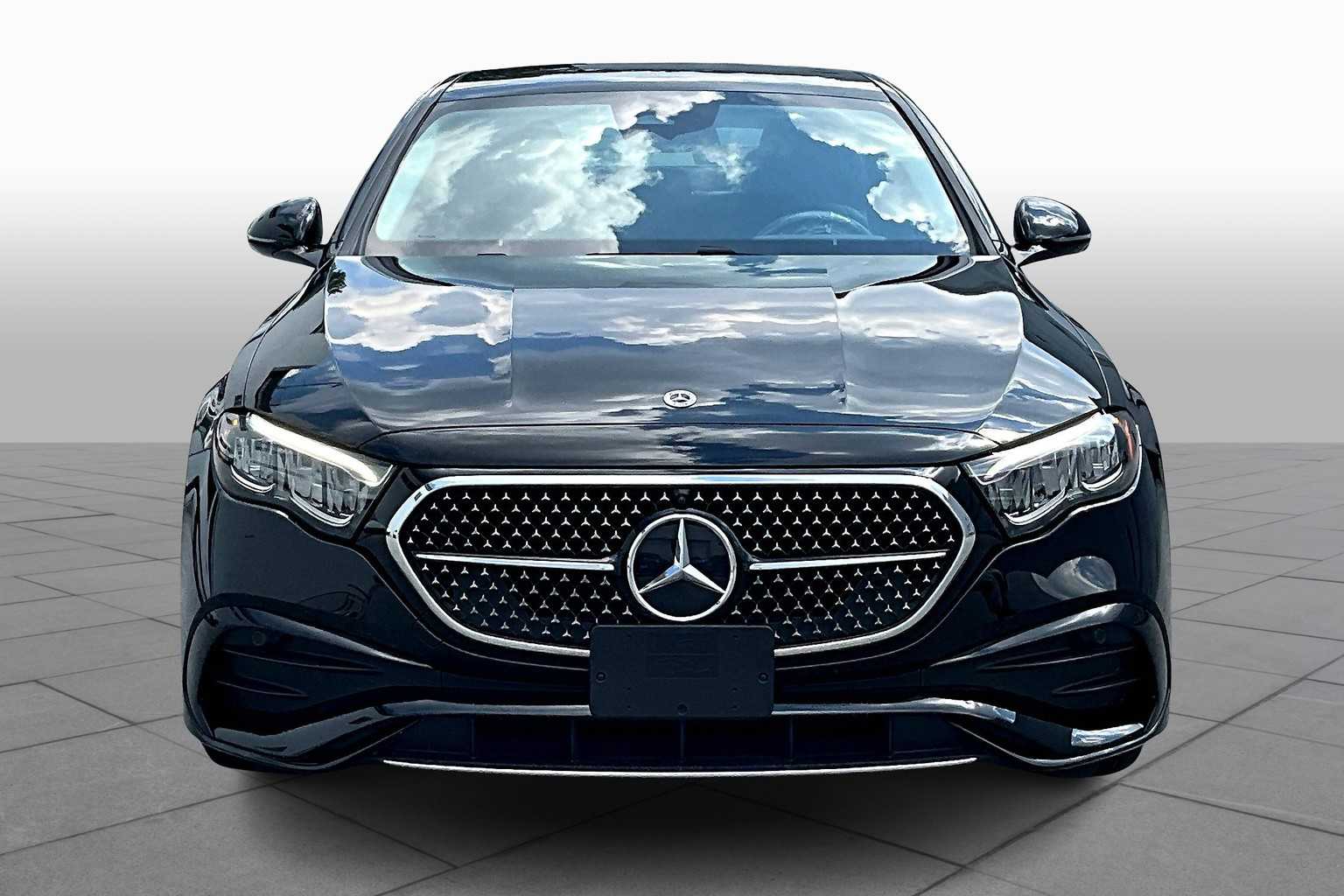 2025 Mercedes Benz E 350 photo 3