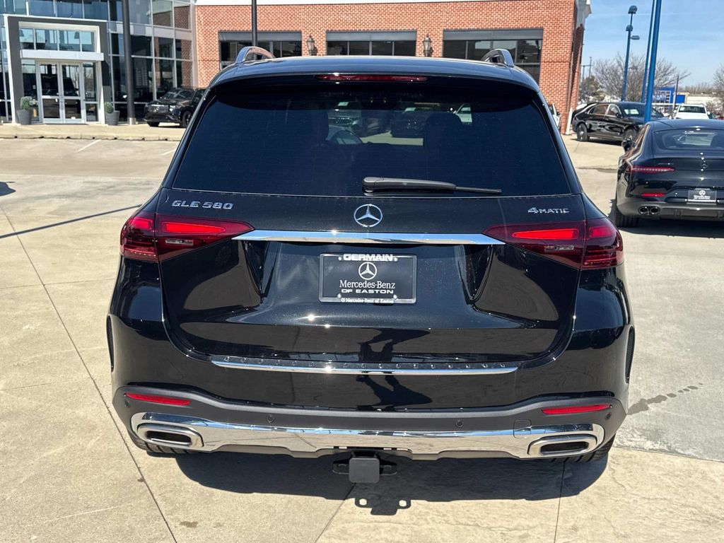 2025 Mercedes Benz GLE 580 4MATIC photo 4