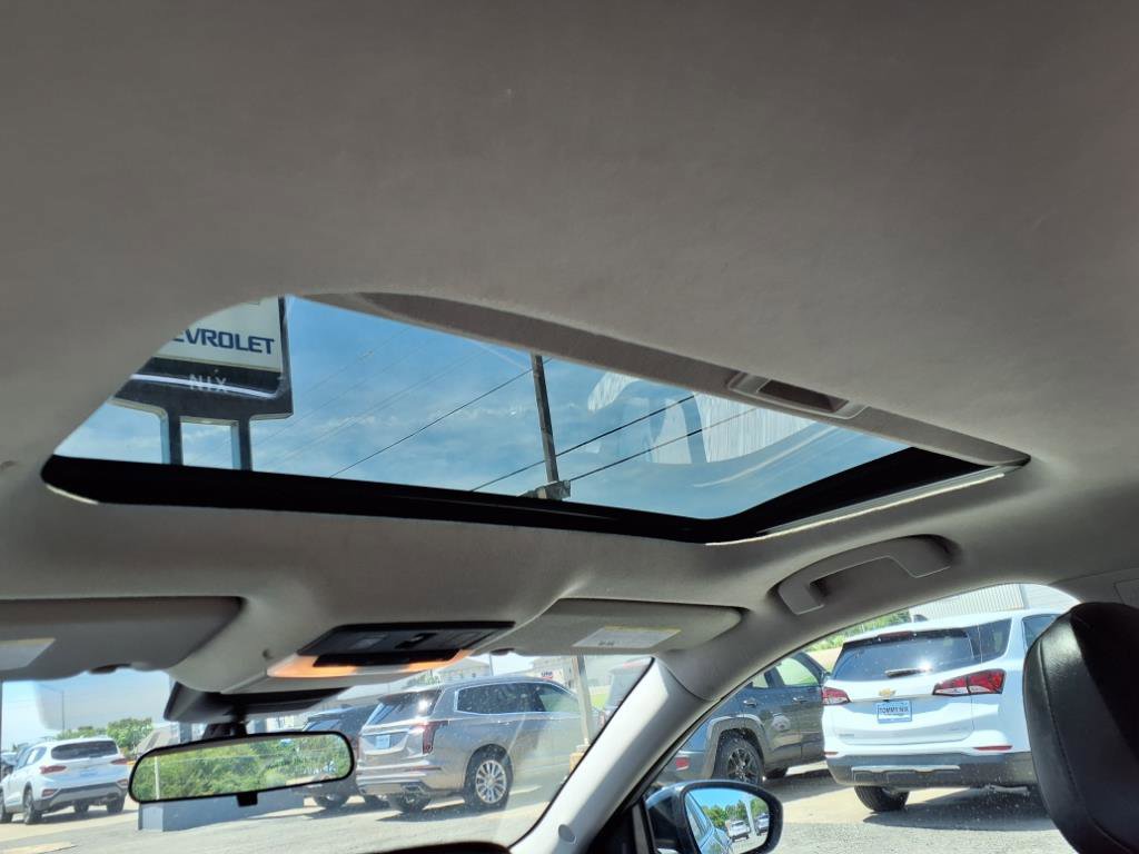 2024 Nissan Sentra SR photo 12