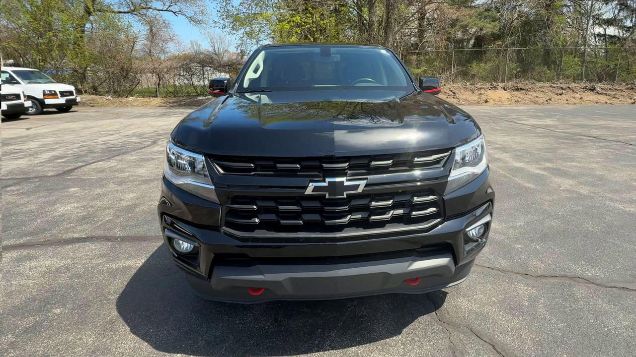 2022 Chevrolet Colorado LT photo 3