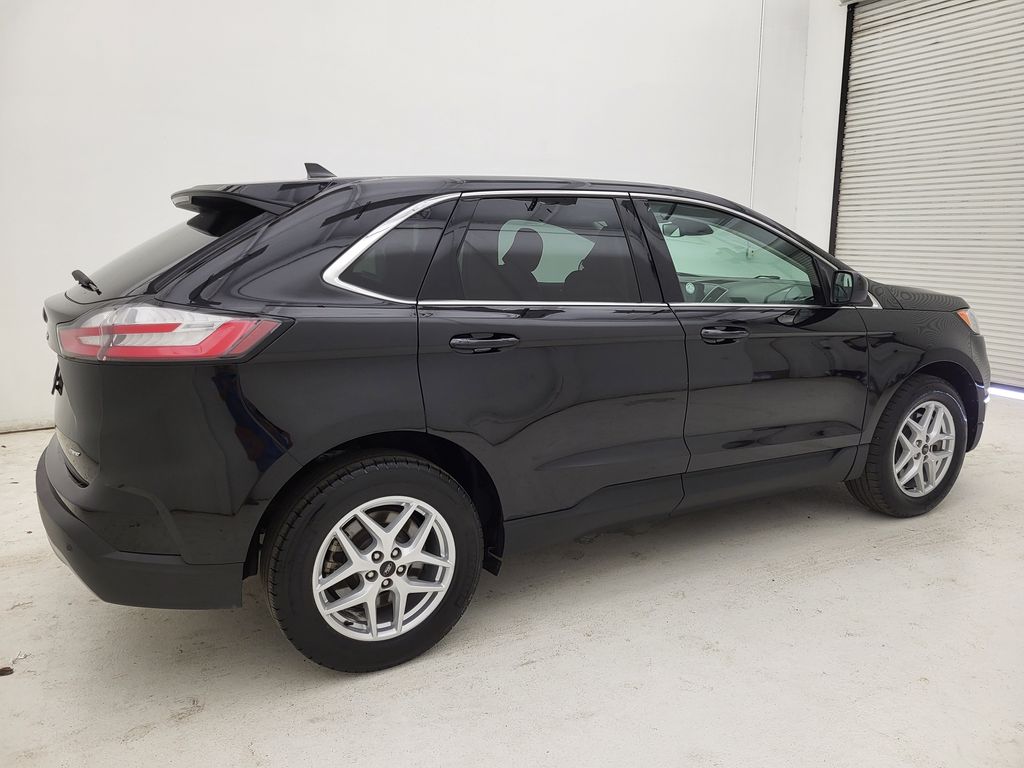 2024 Ford Edge SEL photo 13