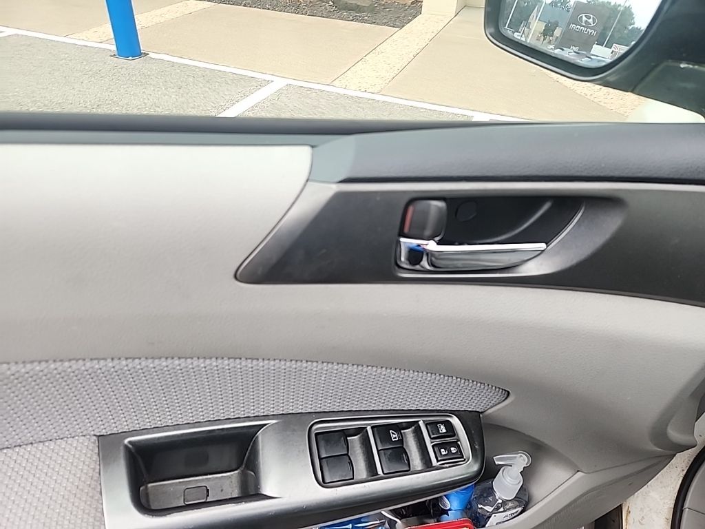 2011 Subaru Forester 2.5X Premium photo 11