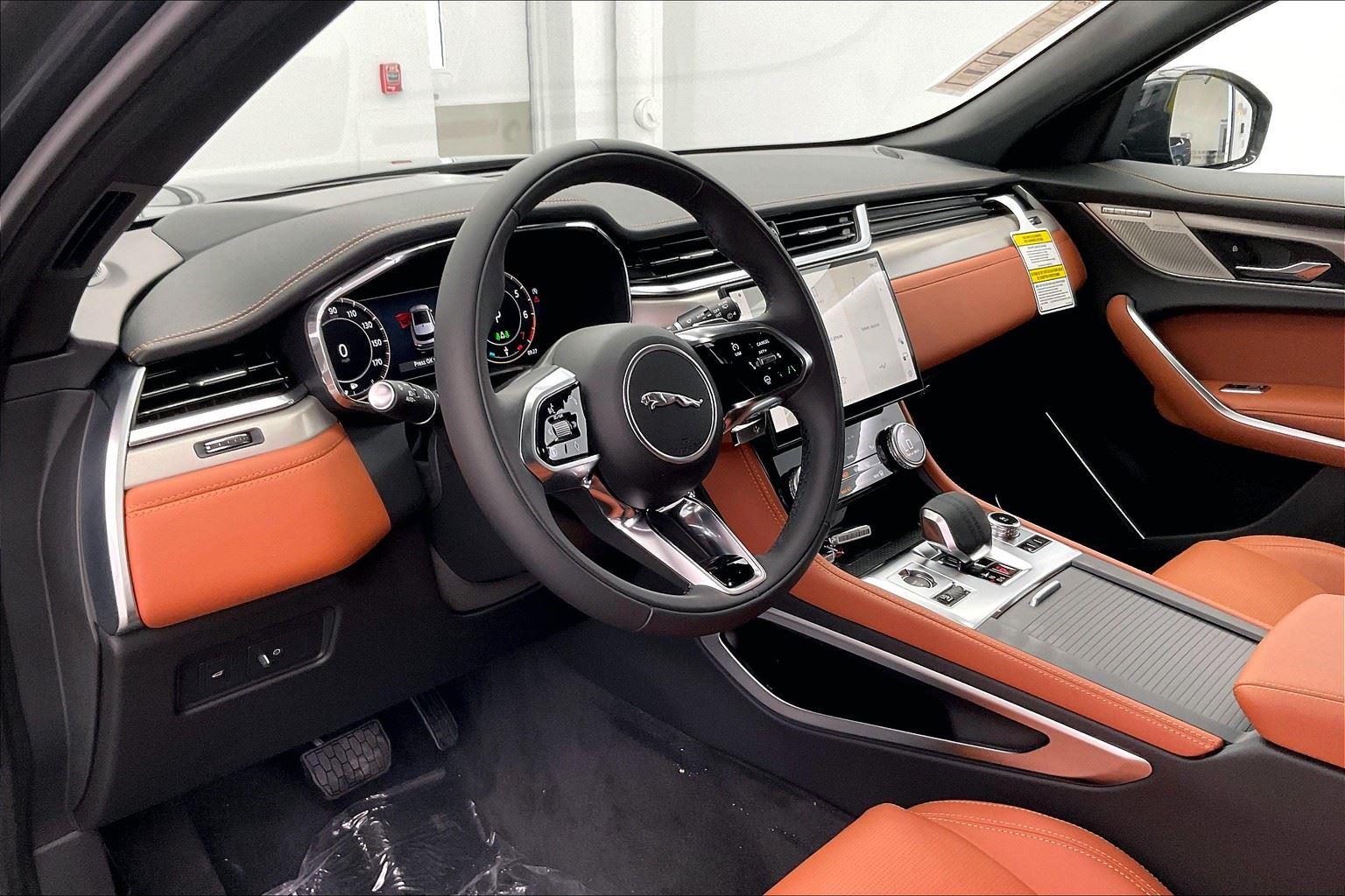 2026 Jaguar F-PACE P400 R-Dynamic S photo 3