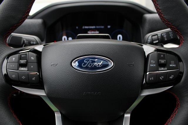 2025 Ford Explorer ST photo 9