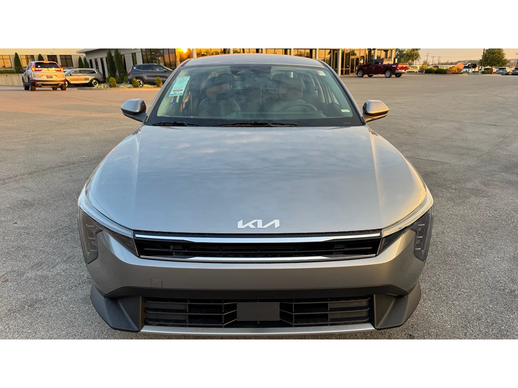 2025 Kia K4 EX photo 27