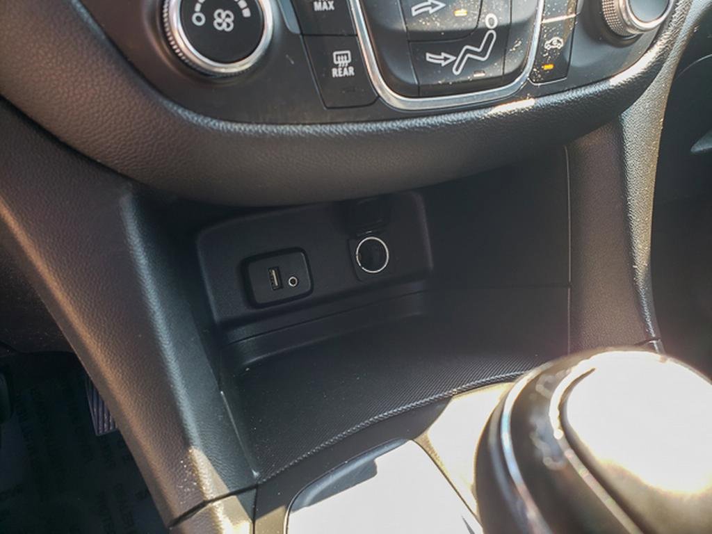 2018 Chevrolet Equinox LT photo 13