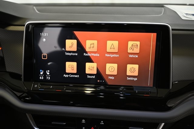 2024 Volkswagen Atlas Peak Edition SEL photo 4