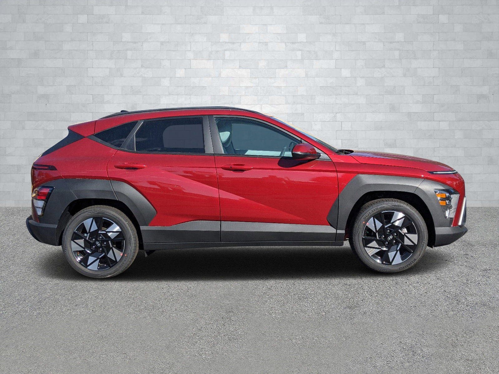2025 Hyundai Kona SEL photo 3