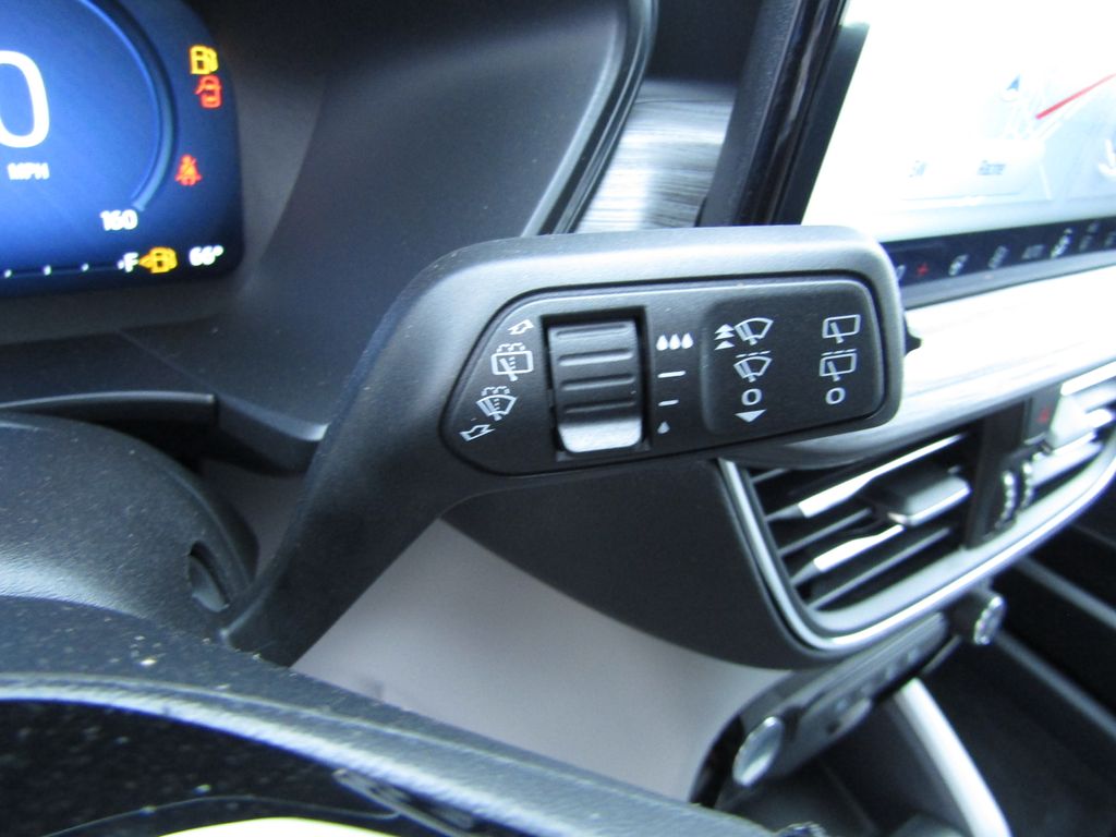 2025 Ford Escape Platinum photo 16
