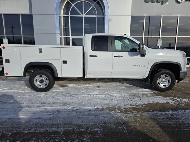 2025 Chevrolet Silverado 2500HD Work Truck photo 3