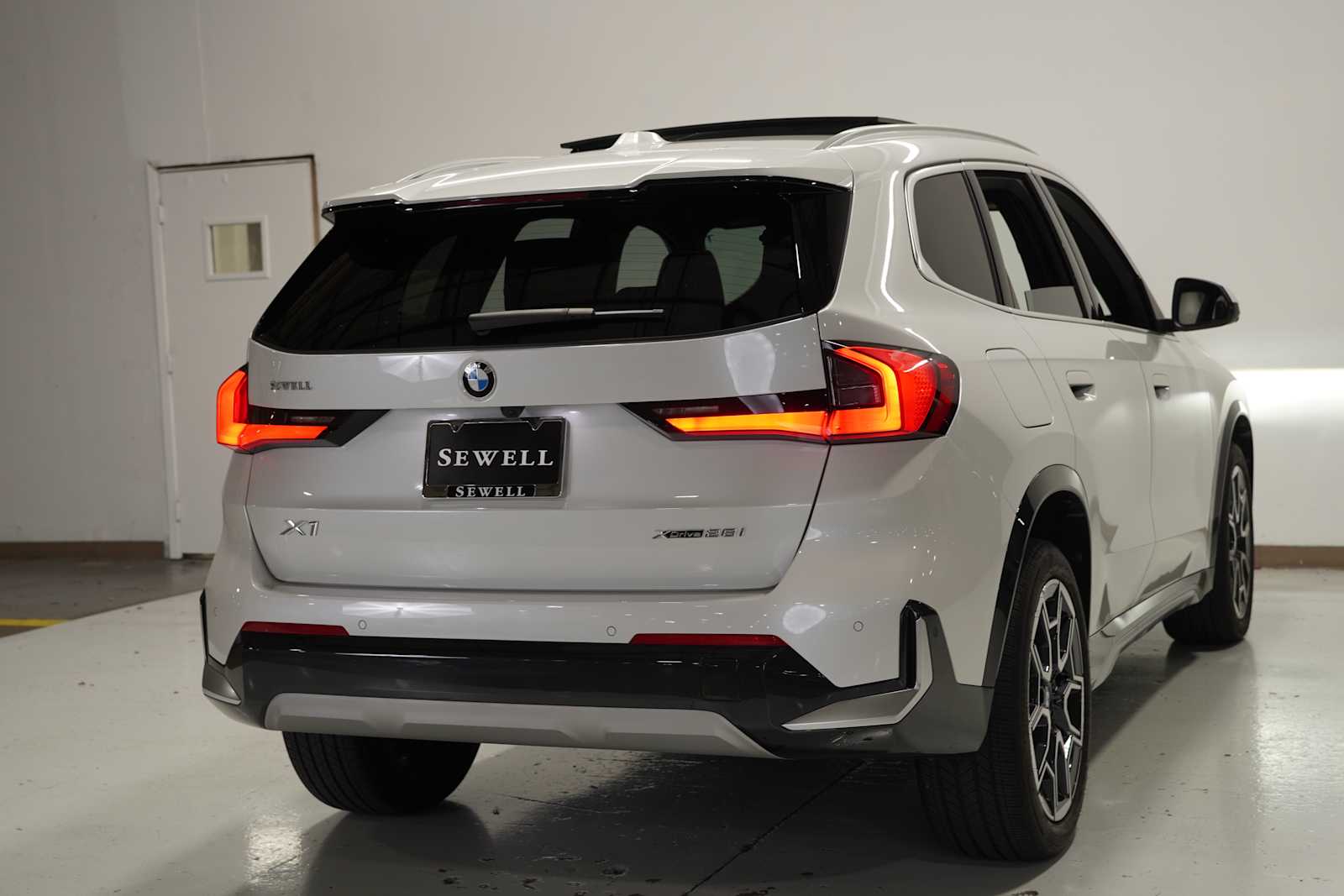 2025 Bmw X1 XDrive28i photo 4