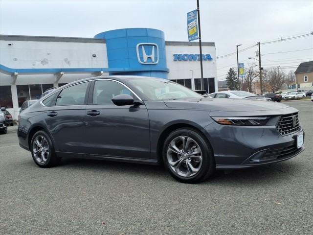2024 Honda Accord EX's photo