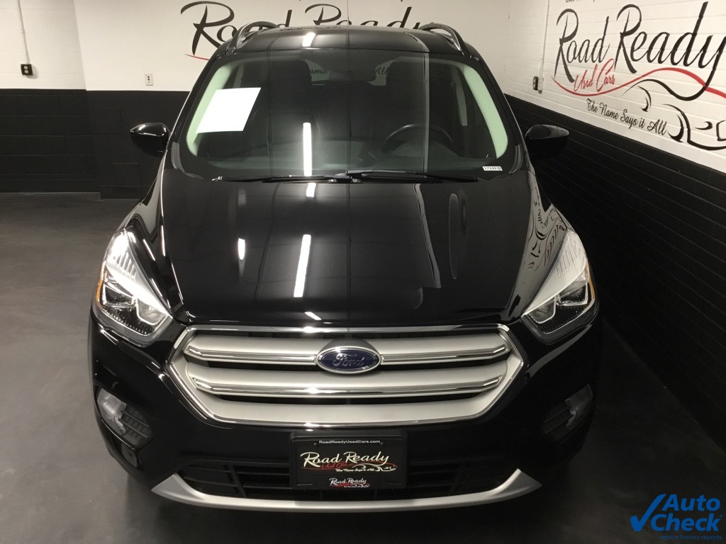 2019 Ford Escape SEL photo 4