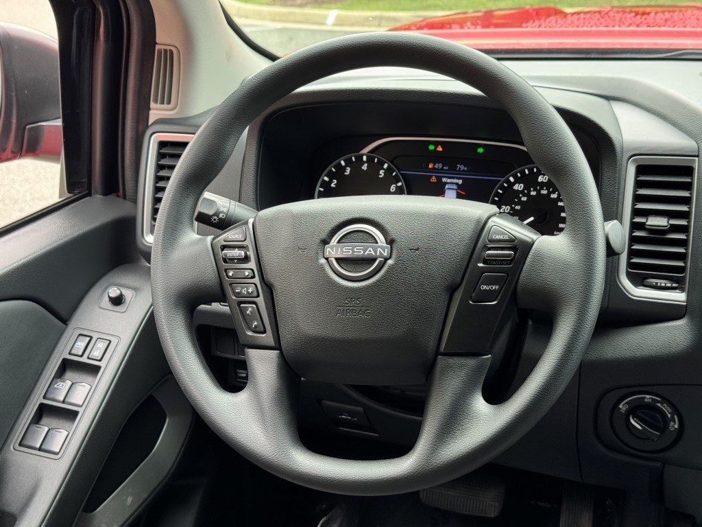 2022 Nissan Frontier SV photo 8
