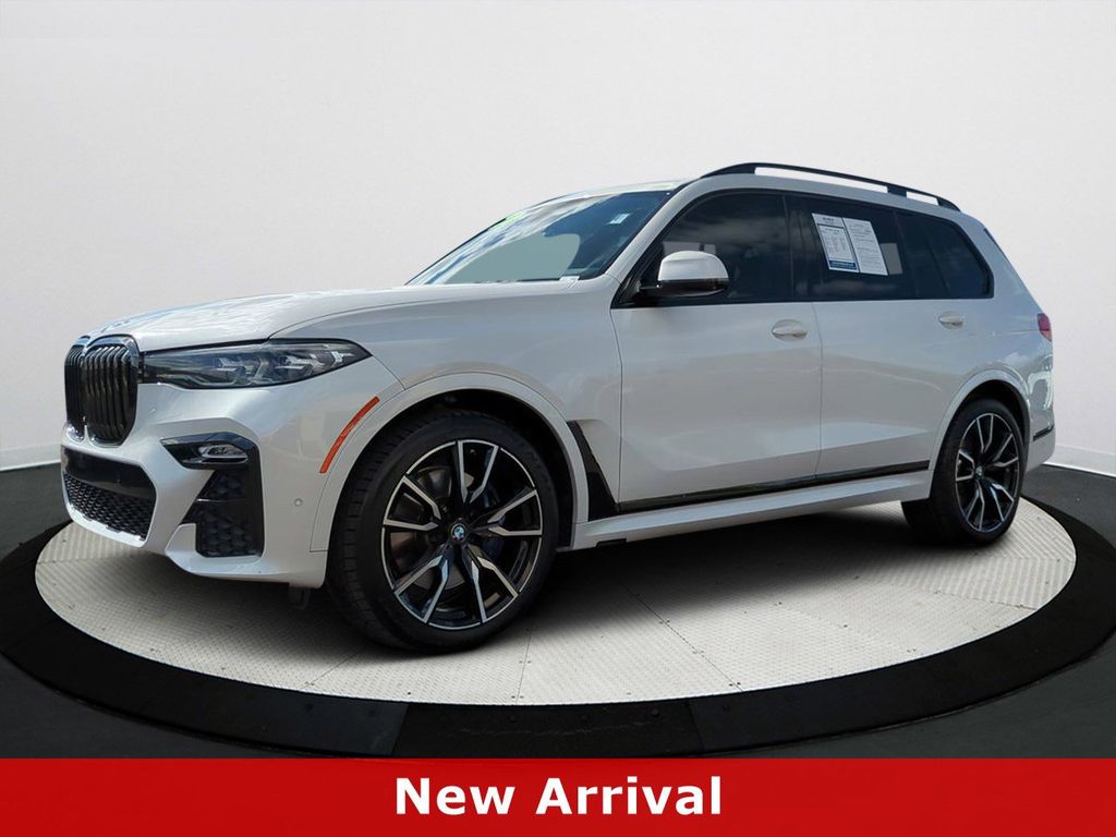 2021 BMW X7 40i's photo