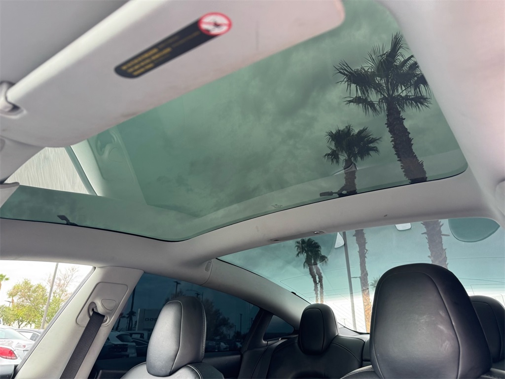 2019 Tesla Model 3 Long Range photo 12