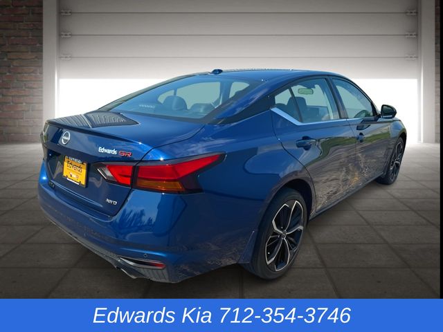 2024 Nissan Altima 2.5 SR photo 3