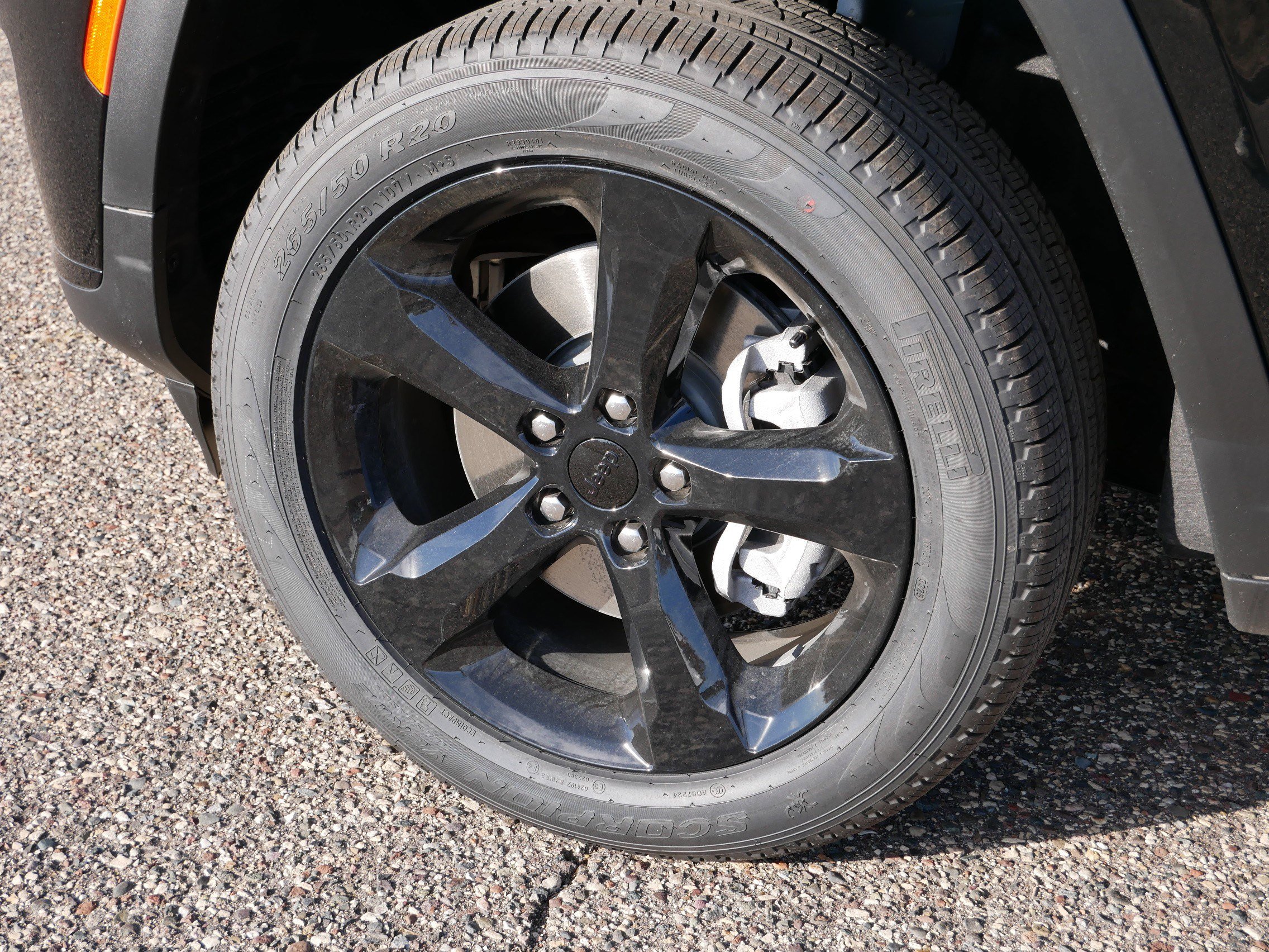 2025 Jeep Grand Cherokee Limited photo 4