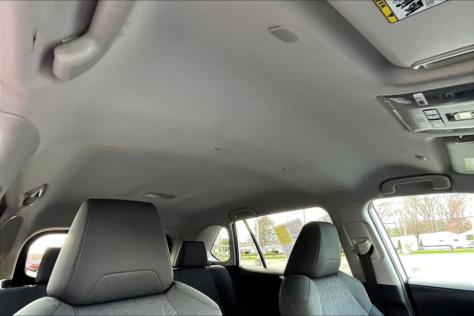 2023 Toyota RAV4 XLE photo 20