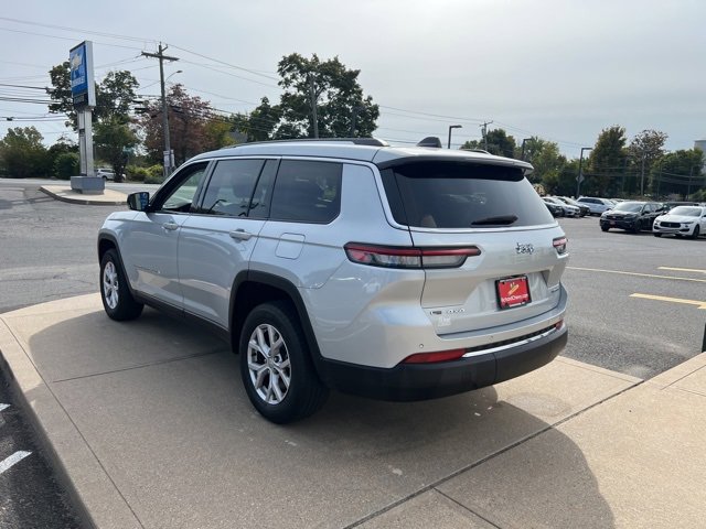 2022 Jeep Grand Cherokee Limited photo 4