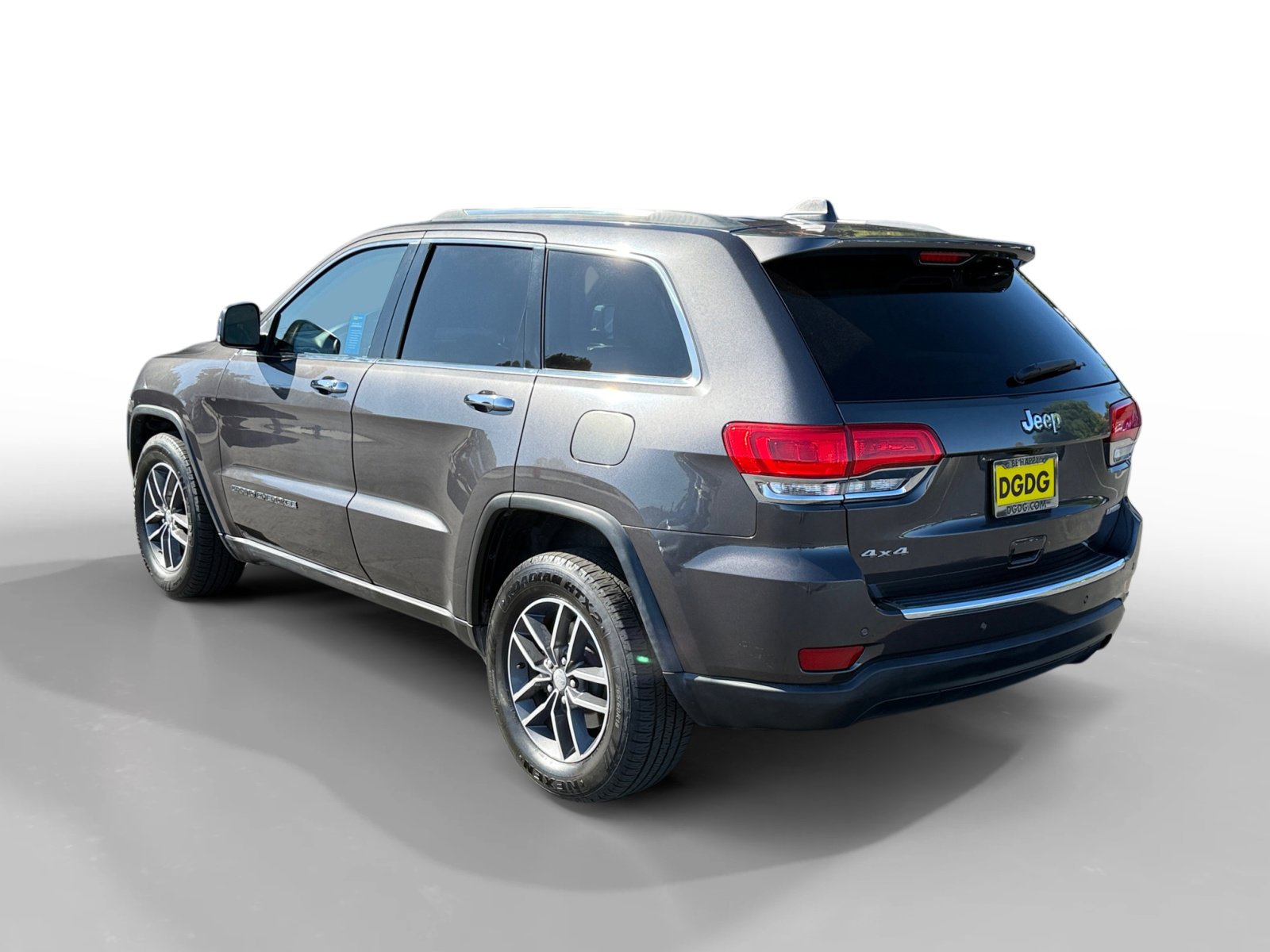 2017 Jeep Grand Cherokee Limited photo 3