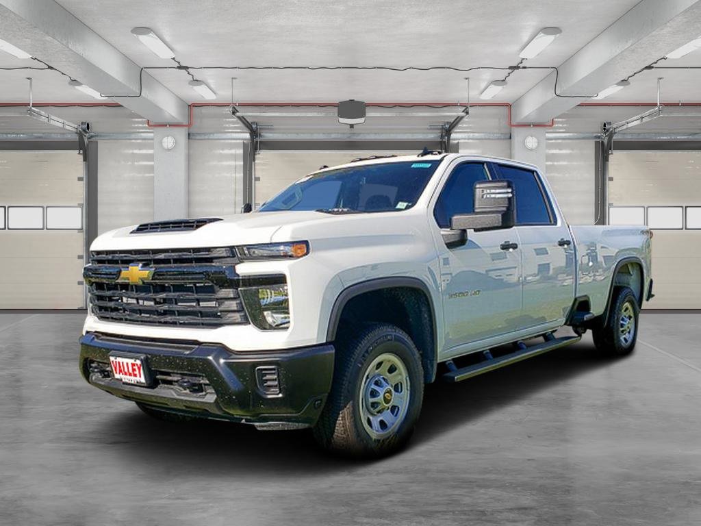 2025 Chevrolet Silverado 3500HD photo 2