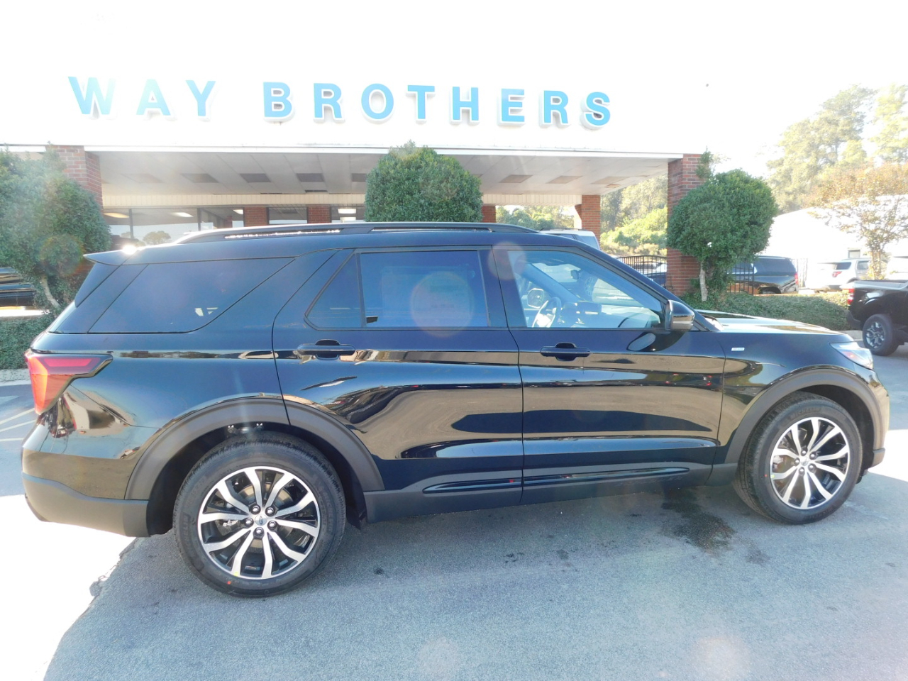 2026 Ford Explorer ST-LINE's photo