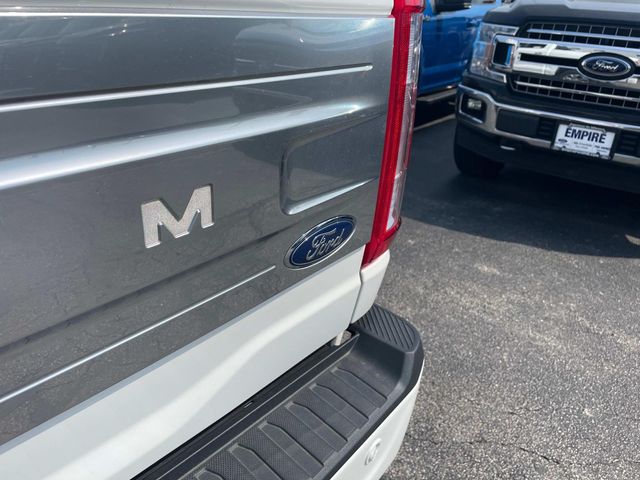 2023 Ford F-150 Platinum photo 5