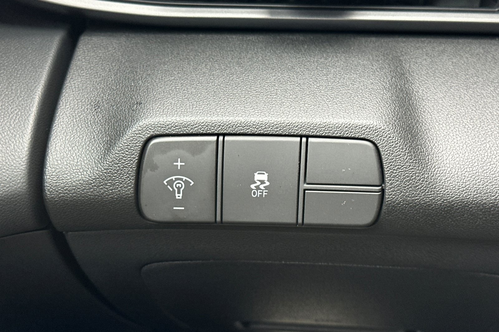 2025 Hyundai Elantra SEL Sport photo 26