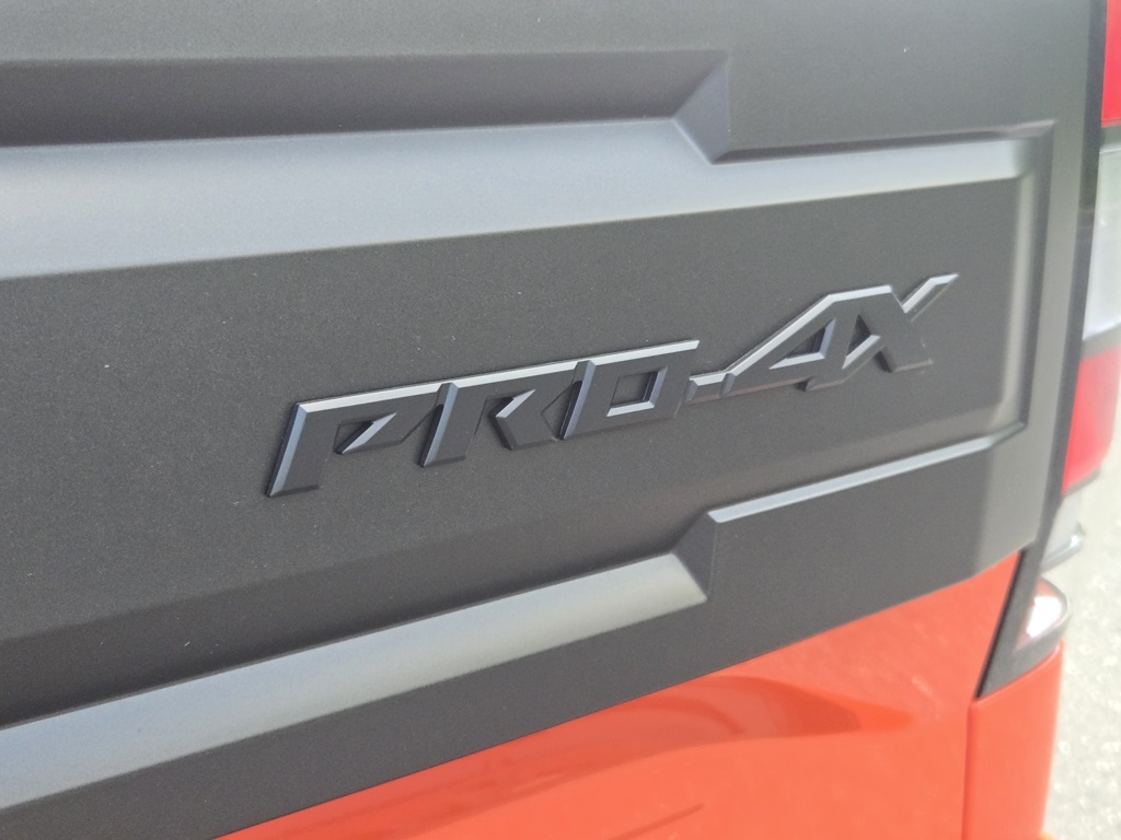 2025 Nissan Frontier PRO-4X photo 33