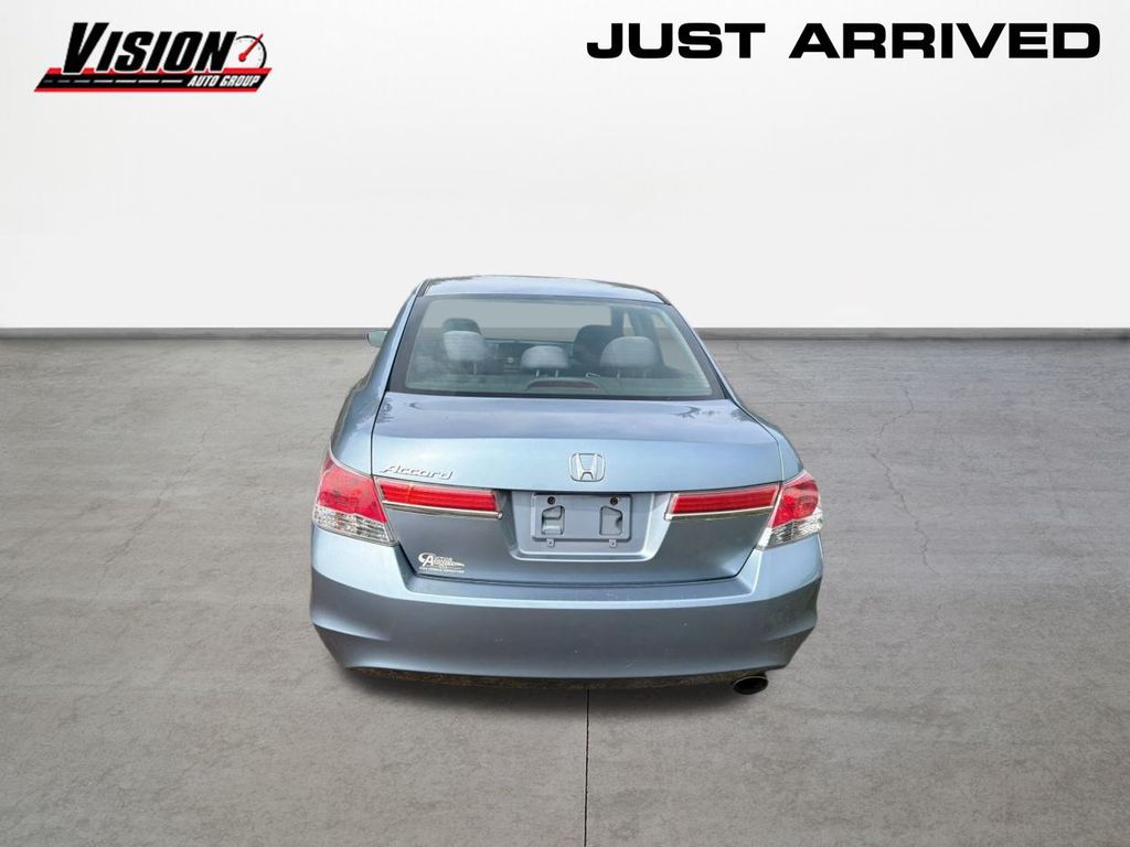 2011 Honda Accord LX-P photo 6