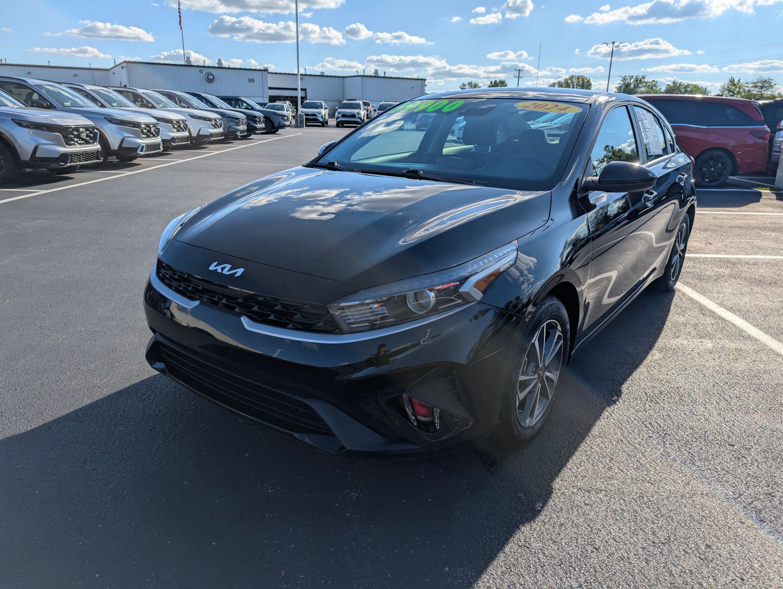 2024 Kia Forte LXS photo 2