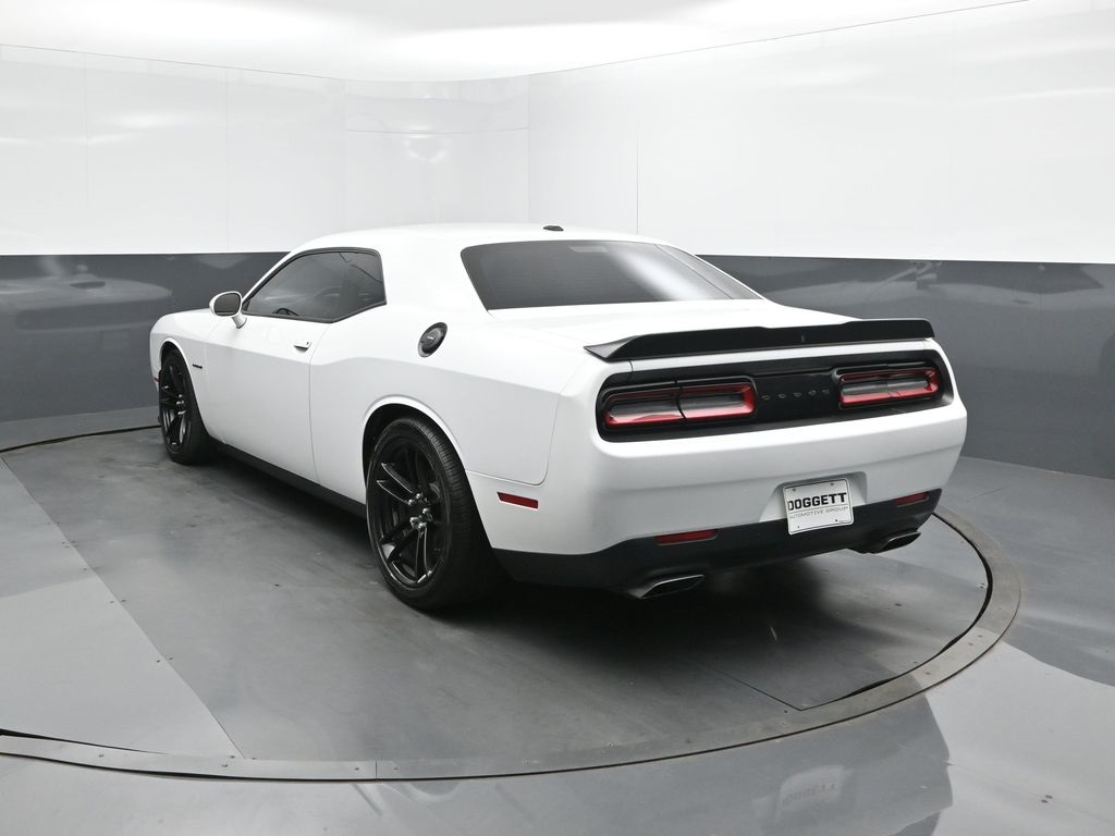 2021 Dodge Challenger R/T photo 4
