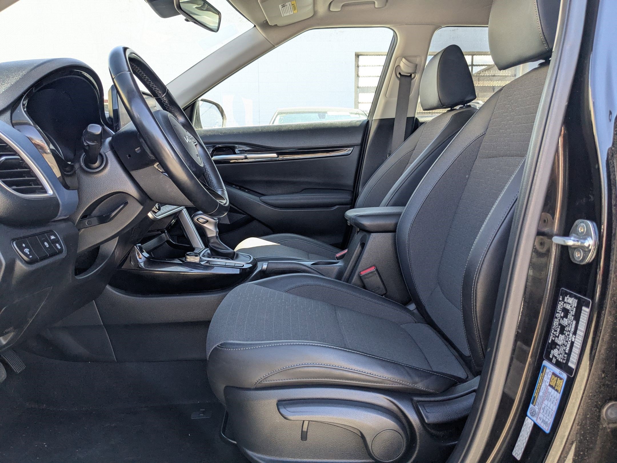 2023 Kia Seltos Nightfall Edition photo 19
