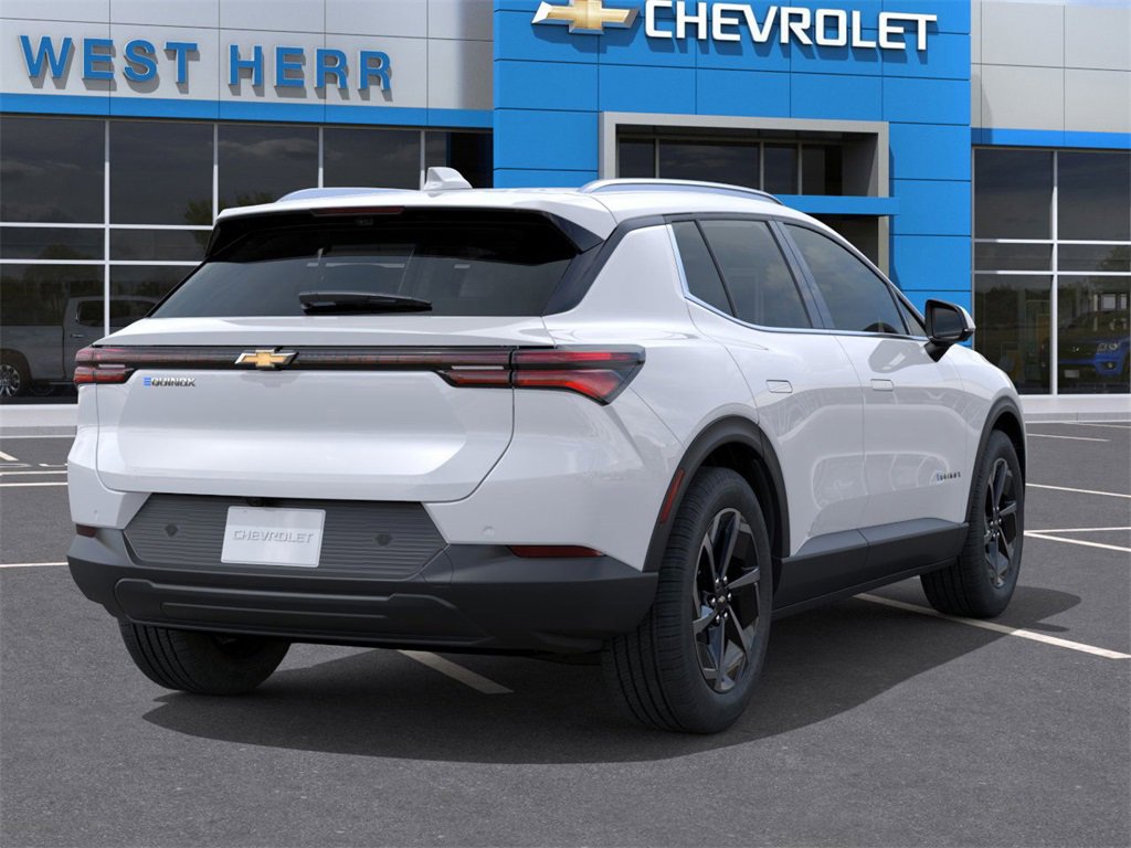 2026 Chevrolet Equinox LT photo 4