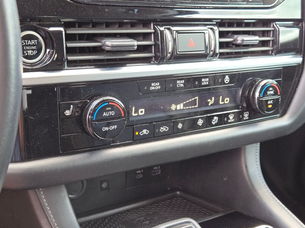 2023 Nissan Pathfinder SL photo 26