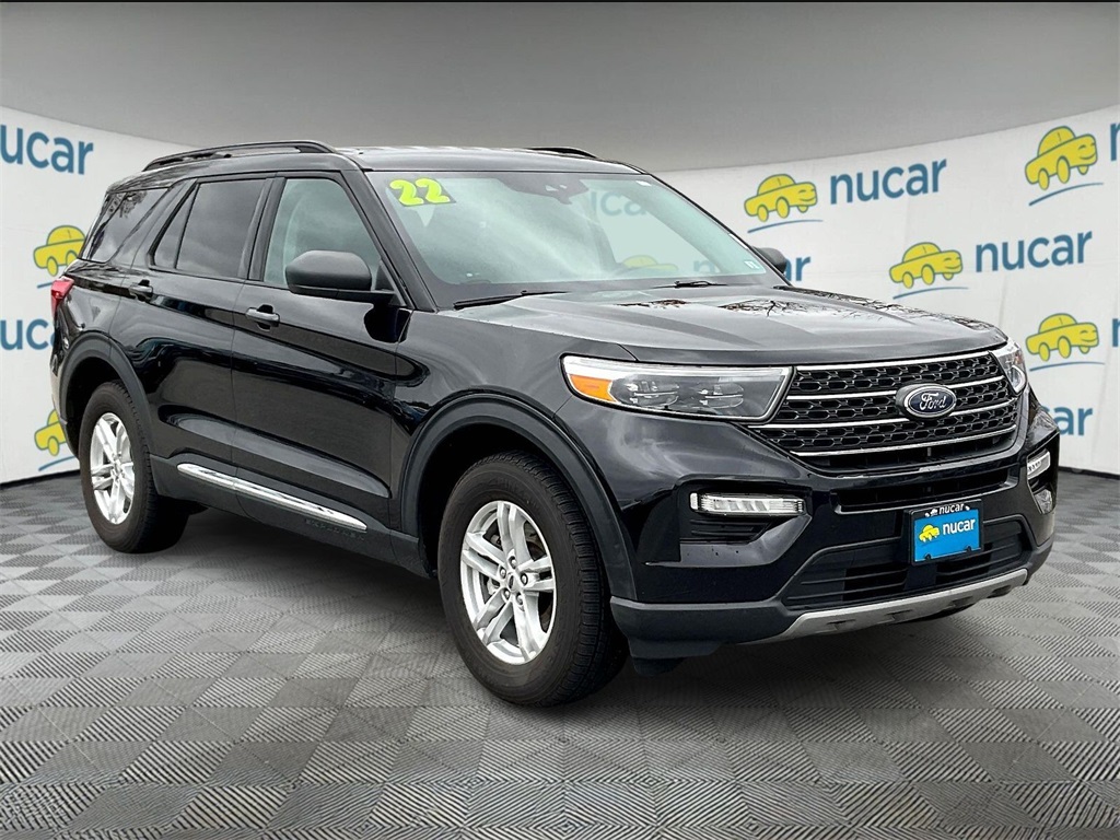 2022 Ford Explorer XLT's photo