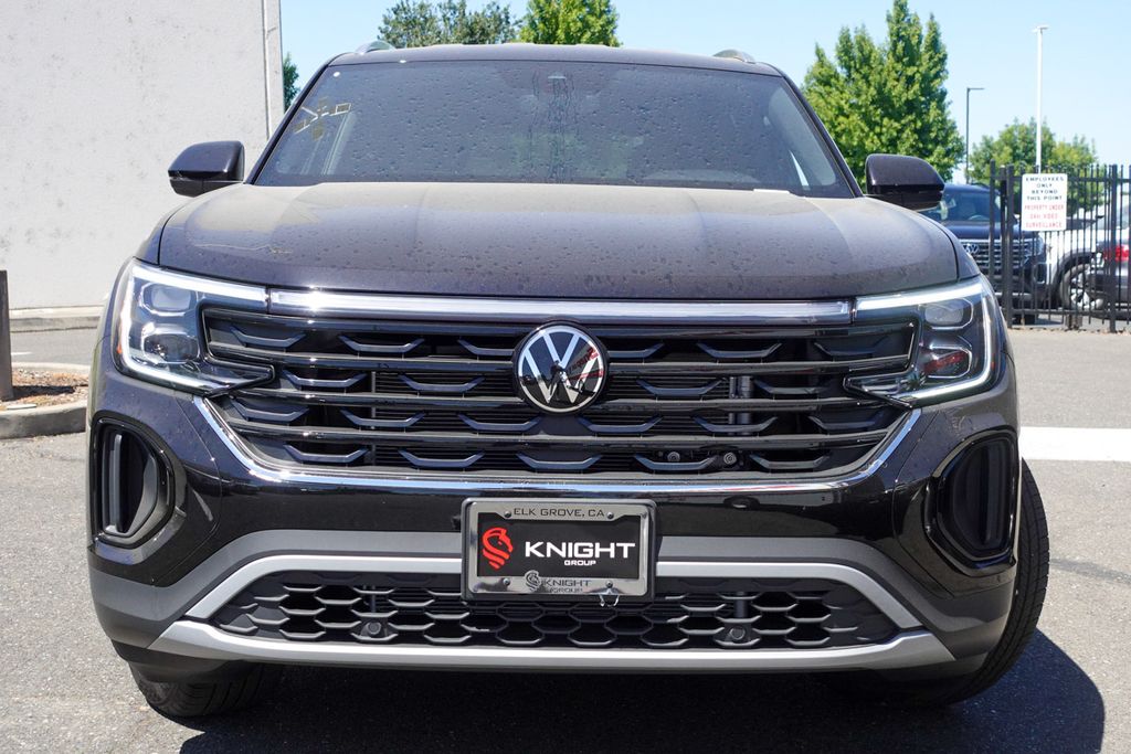 2025 Volkswagen Atlas Cross Sport SE photo 3