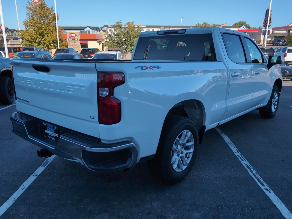 2023 Chevrolet Silverado 1500 LT photo 3