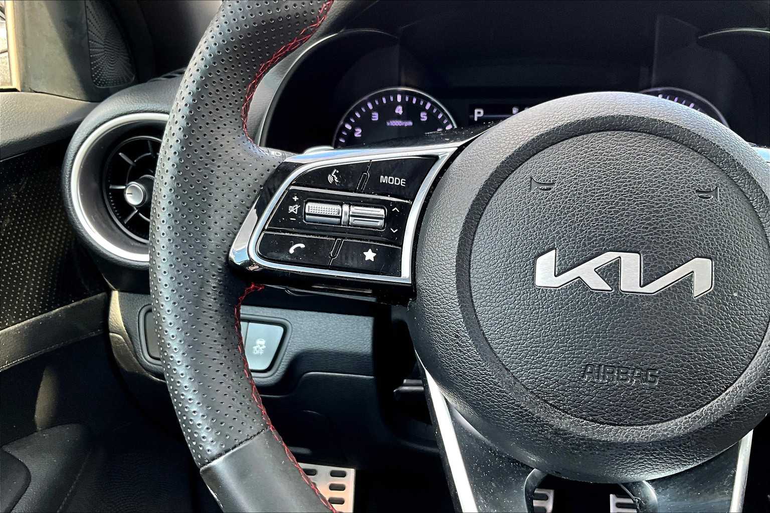 2023 Kia Forte GT photo 22
