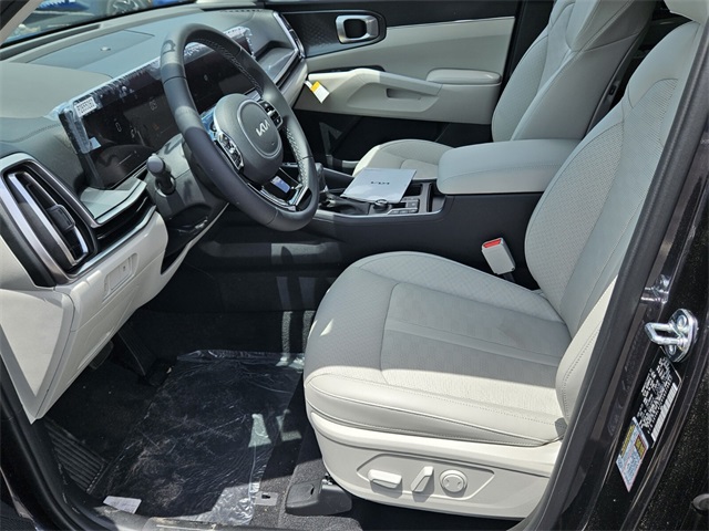 2025 Kia Sorento S photo 3