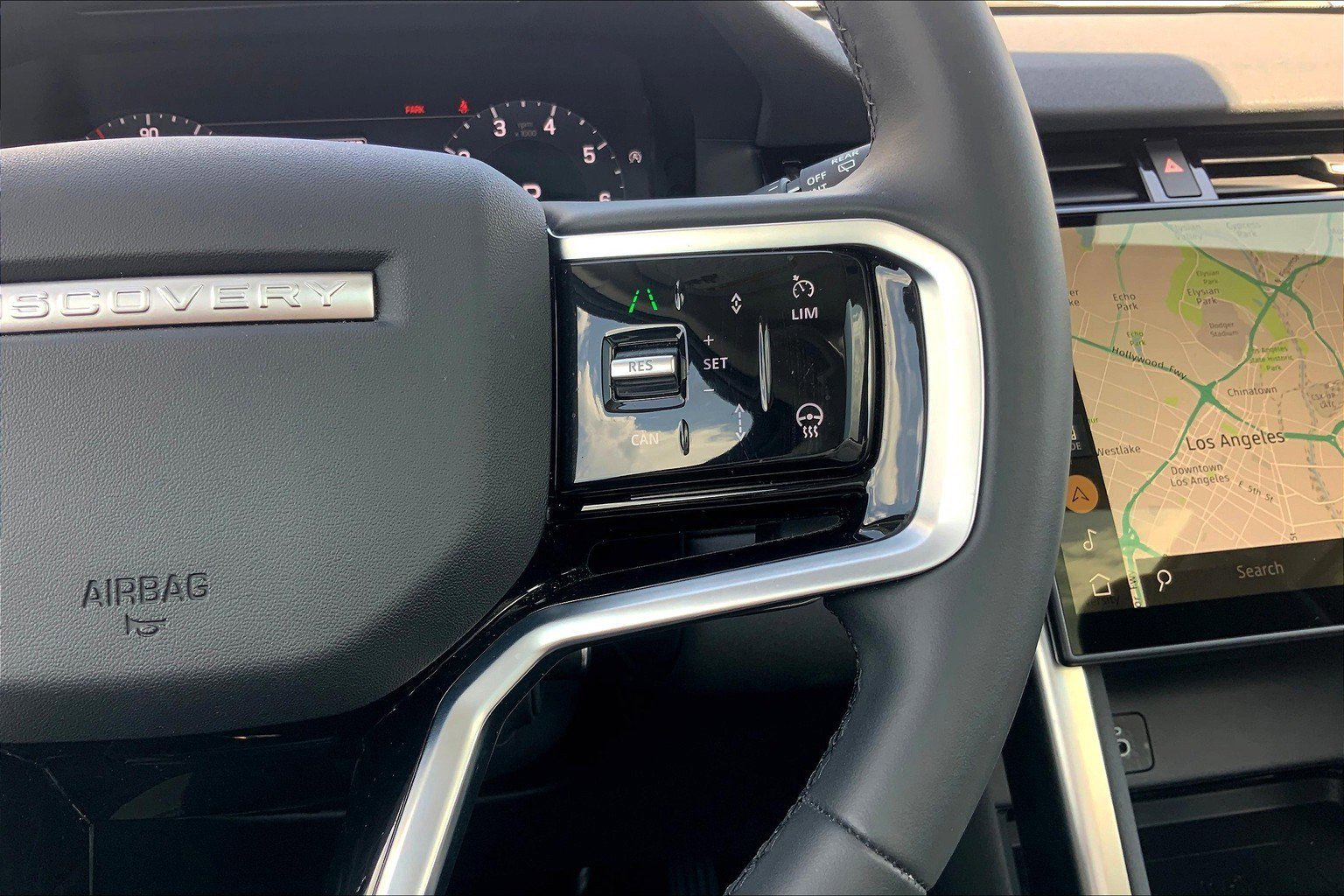 2024 Land Rover Discovery Sport S photo 14