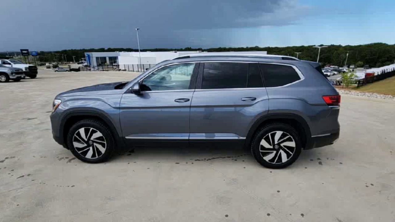 2024 Volkswagen Atlas SEL photo 33