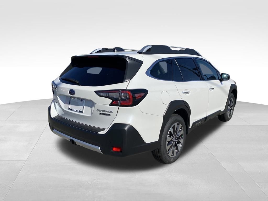2025 Subaru Outback Touring photo 4
