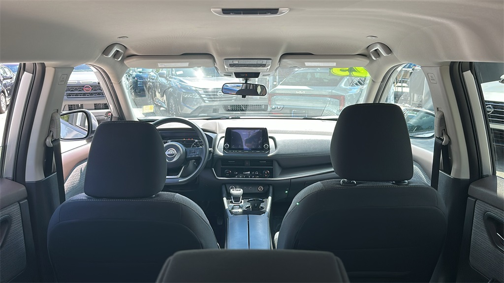 2023 Nissan Rogue SV photo 28